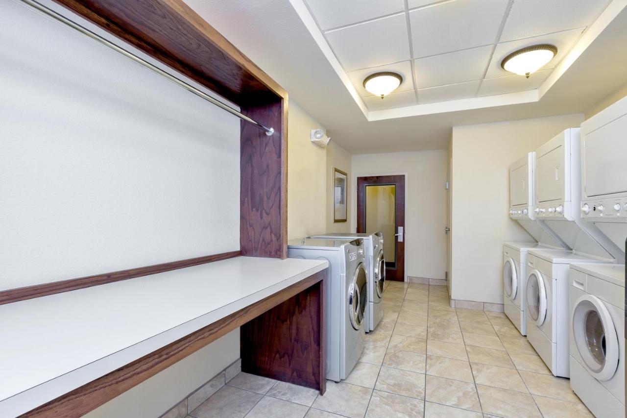 Staybridge Suites Mcallen By Ihg Esterno foto