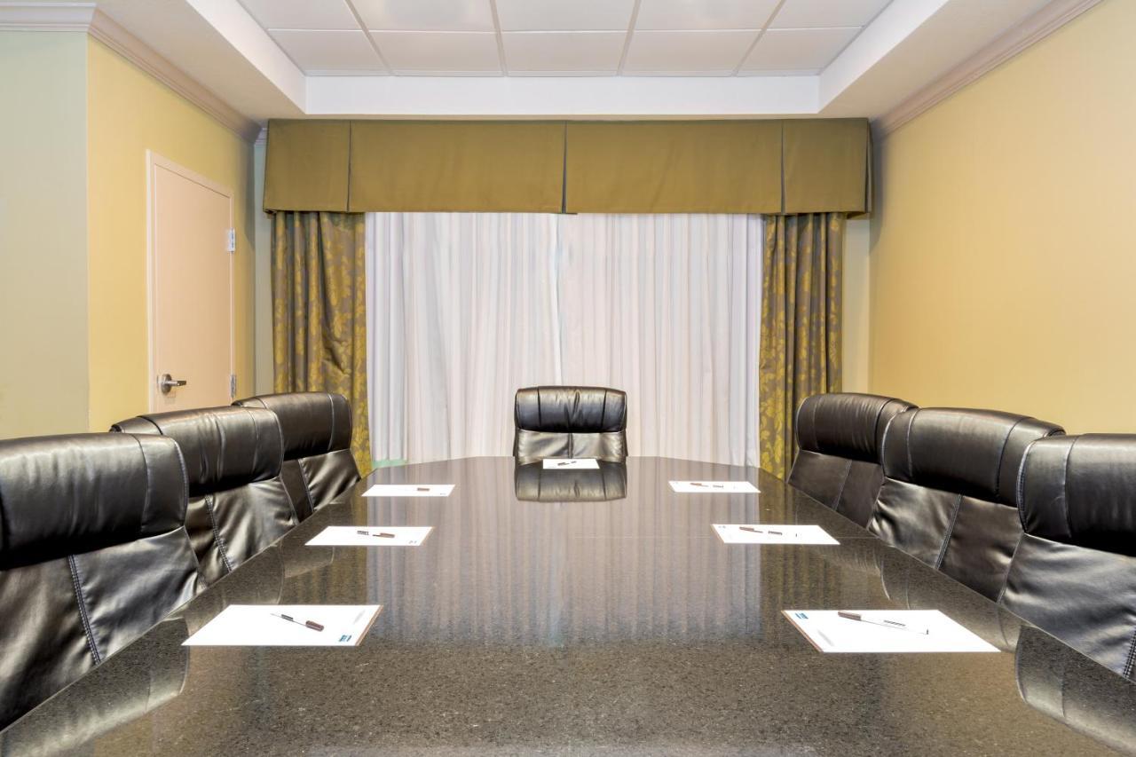 Staybridge Suites Mcallen By Ihg Esterno foto